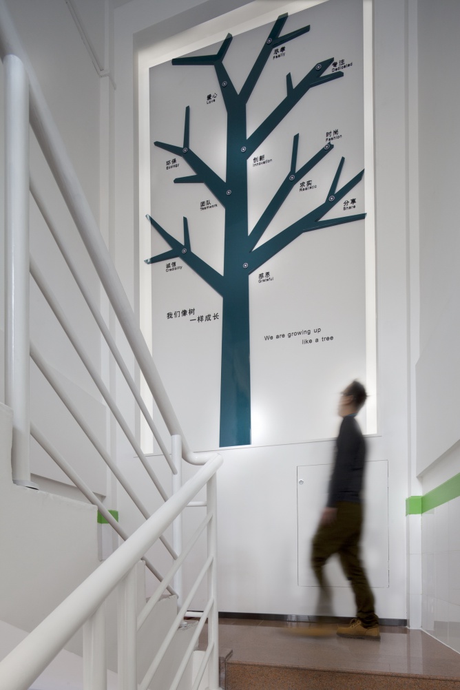 嬰童產(chǎn)品樓梯區(qū)間設(shè)計效果圖