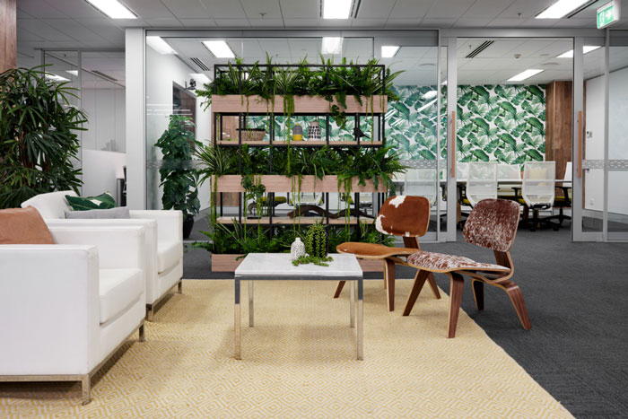 管理公司辦公室休息區(qū)裝修設(shè)計(jì)效果圖