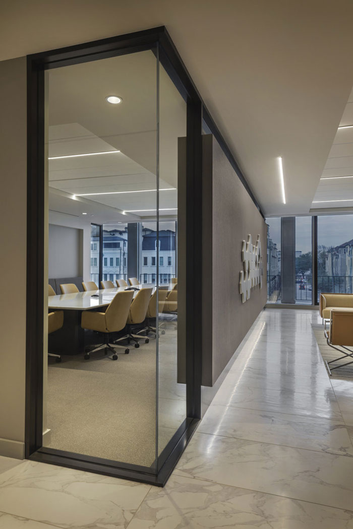 現(xiàn)代簡約辦公室會議區(qū)裝修設計效果圖