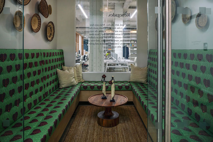 時尚辦公空間交流區(qū)裝修設(shè)計效果圖