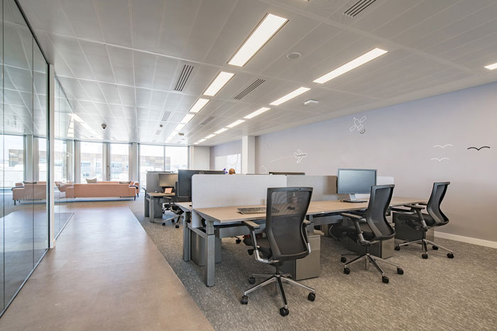 軟件公司辦公室辦公區(qū)裝修設(shè)計效果圖