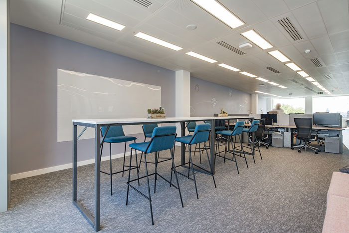 軟件公司辦公室裝修設(shè)計效果圖