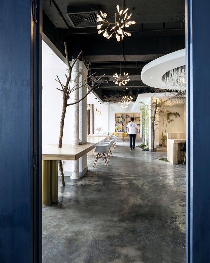 環(huán)保辦公室左側(cè)裝修設(shè)計效果圖