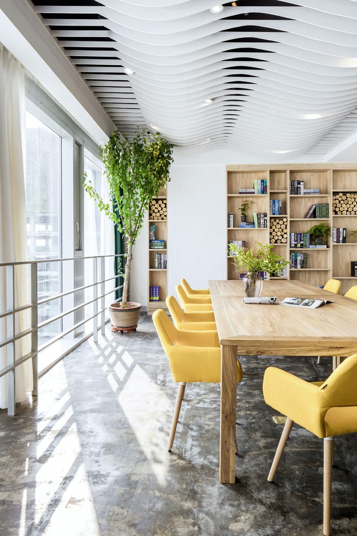 環(huán)保辦公室辦公區(qū)裝修設(shè)計效果圖