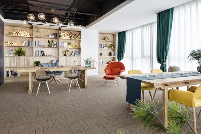 環(huán)?？偨?jīng)理辦公室裝修設(shè)計效果圖