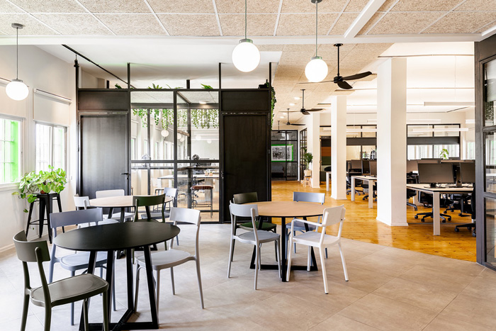 網絡公司辦公室交流區(qū)裝修設計效果圖