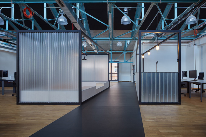 電商企業(yè)辦公室過(guò)道裝修效果圖