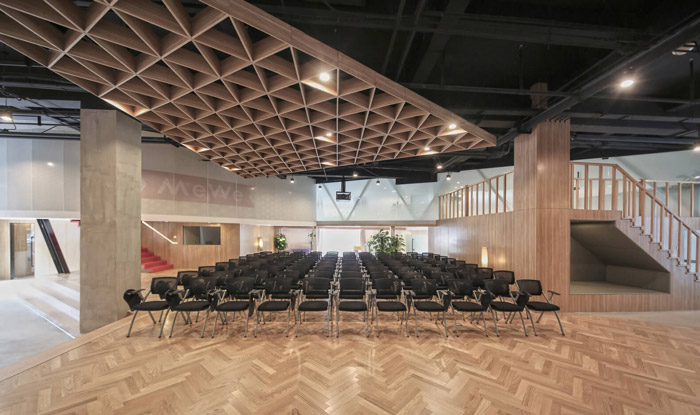 創(chuàng)想實(shí)驗(yàn)室多功能會議室裝修設(shè)計(jì)效果圖